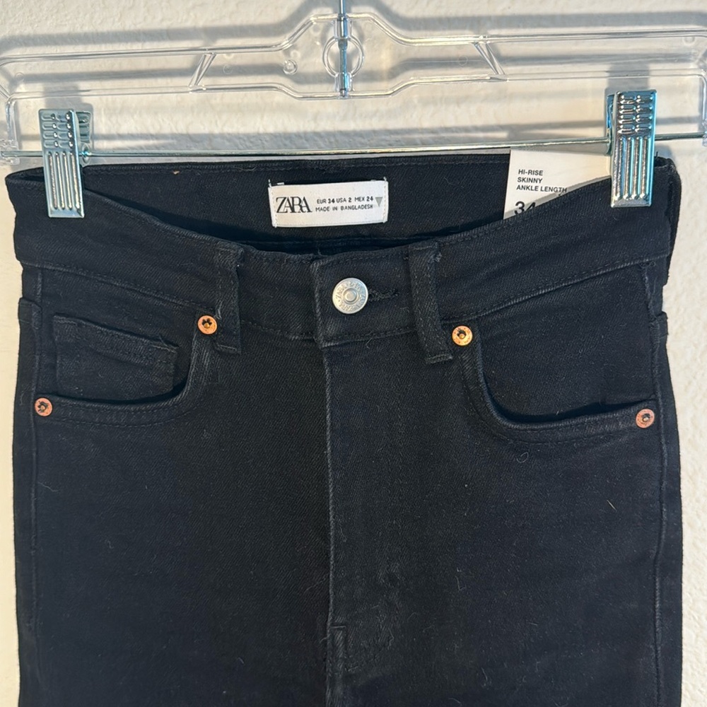 Zara- High Rise Skinny Jean